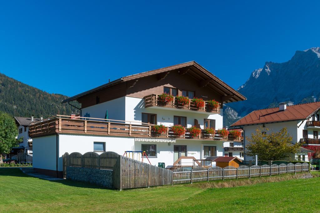 Апартаменти Haus Enzian Лермос Екстер'єр фото